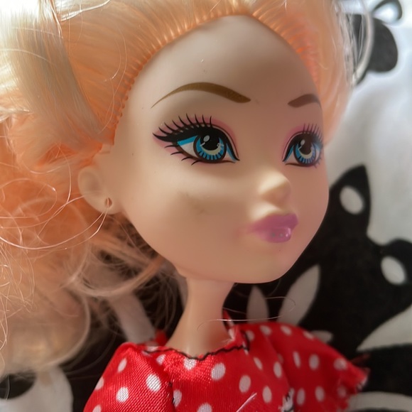 Apple white doll (no shoes or accessories) - Picture 4 of 4